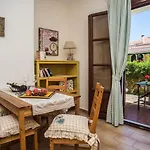 Amboula Beach Apartments