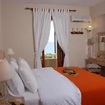 Amboula Beach Apartments