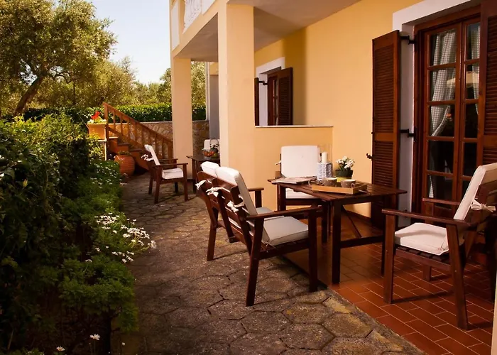 Amboula Beach Apartments