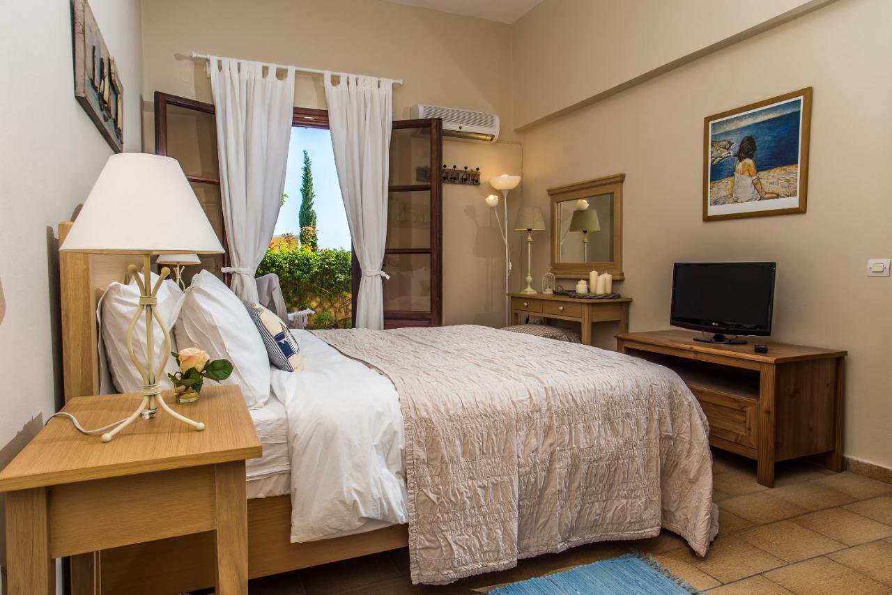 Aparthotel Amboula Tragaki