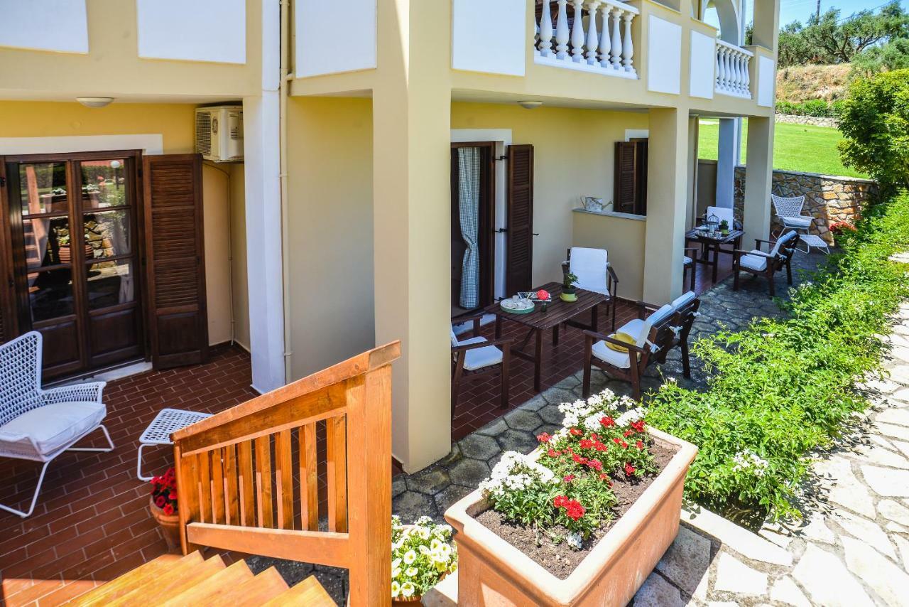 Amboula Aparthotel Tragaki